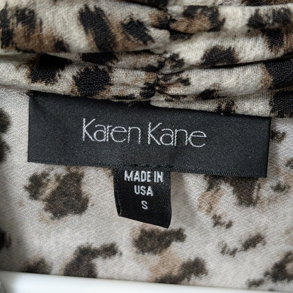 Like New! Karen Kane leopard print draped cowl neck Blouse Top - Picture 7 of 8